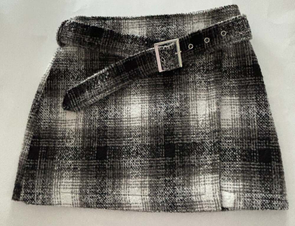 Forever 21 Plaid Mini Skirt with belt Preppy Size M